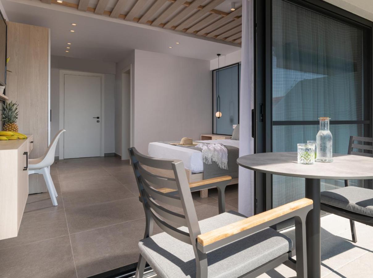 Sky Luxury Suites Sarti Exteriér fotografie
