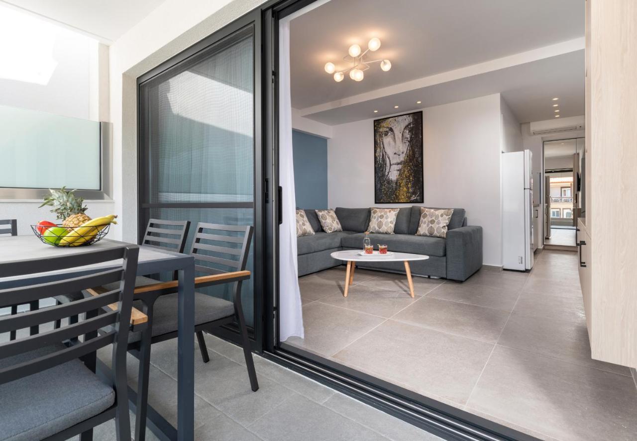 Sky Luxury Suites Sarti Exteriér fotografie