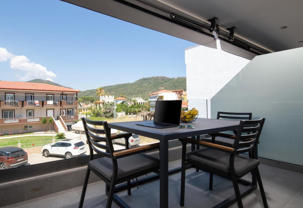 Sky Luxury Suites Sarti Exteriér fotografie