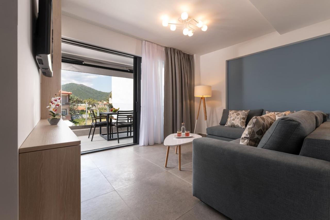 Sky Luxury Suites Sarti Exteriér fotografie